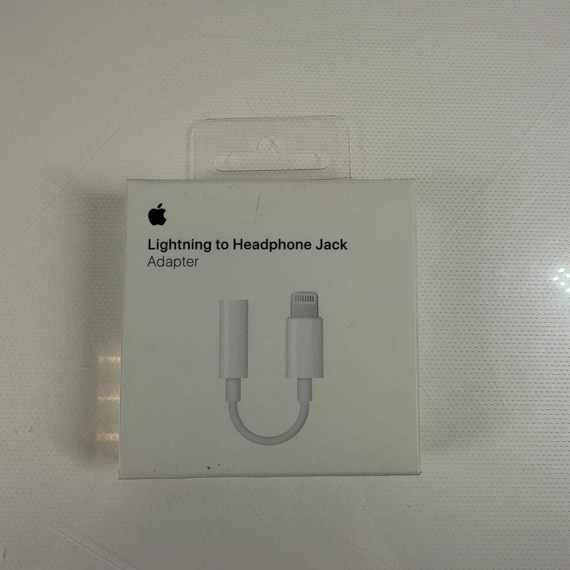 New APPLE LIGHTNING TO 3.5MM HEADPHONE Adapter MMX62AM/A
