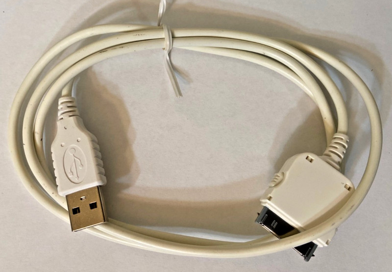 Lot 3 Apple 30 Pin Car Charger Adapter Cable for iPod iPhone 3G 4 4S Classic gallery
