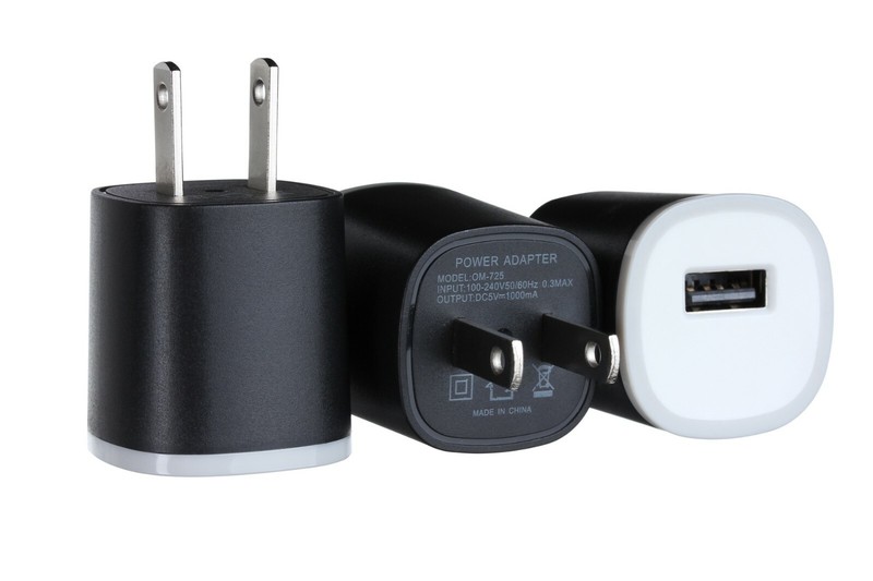 Akiko Electronics Universal USB Port [Matte Black] Rapid AC/DC Power Adapter gallery