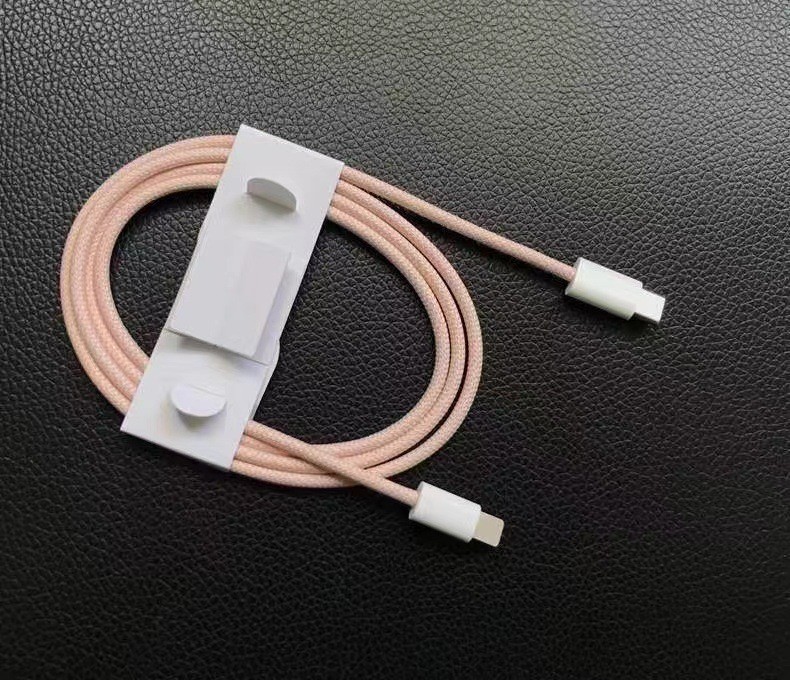 Woven PD20w fast charging data cable suitable for iPhone 13 and iPhone datacable gallery