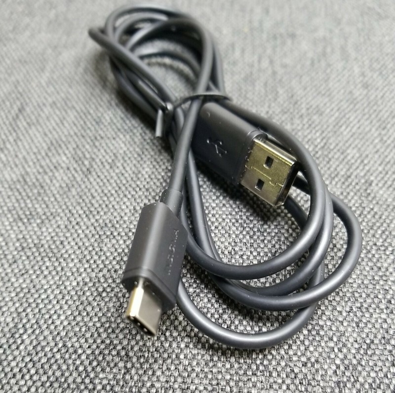 Insignia 1.2m (4 ft.) USB Type-A to USB-C Charge/Sync Cable NS-MCAB4-C gallery