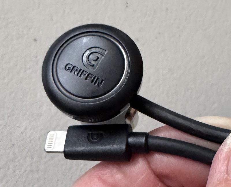 Griffin Power Jolt SE Black Lightening Cable Auto Charging Cord Model #36547 gallery