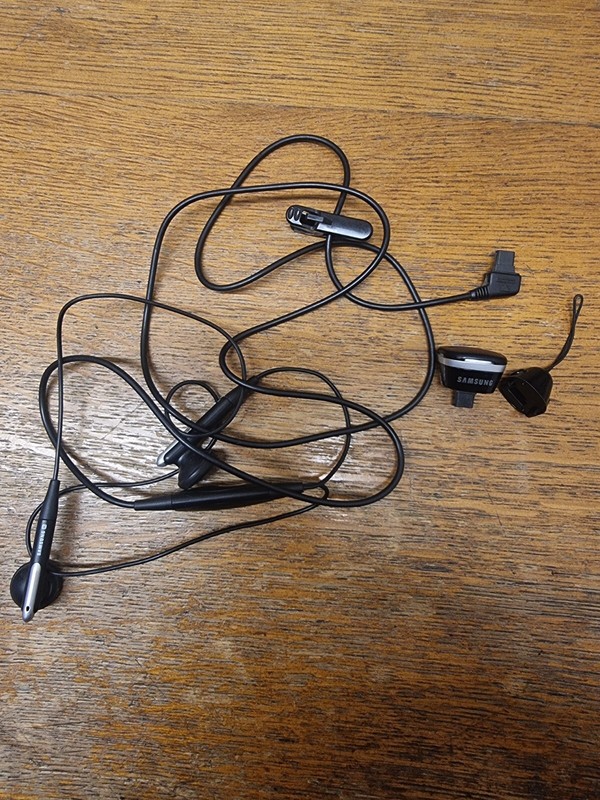 Samsung E250 E900 D900 P300 Z720 earphones