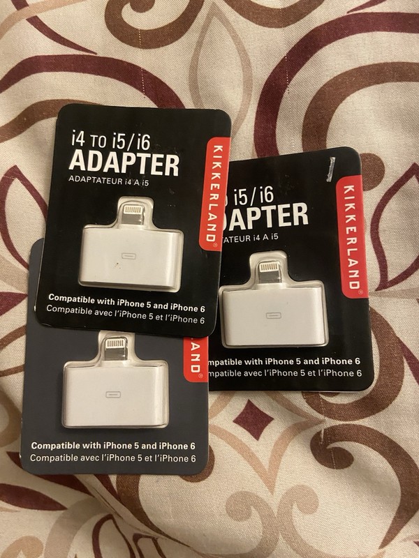 Kikkerland i4 to i5/ i6 Adapter Color Blue/ white NEW Lot of 6 gallery