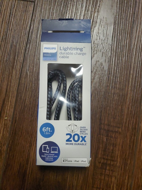 Philips USB DURABLE CHARGE CABLE-20X More Durable 6 Ft. Hi-Speed iPhone & iPad