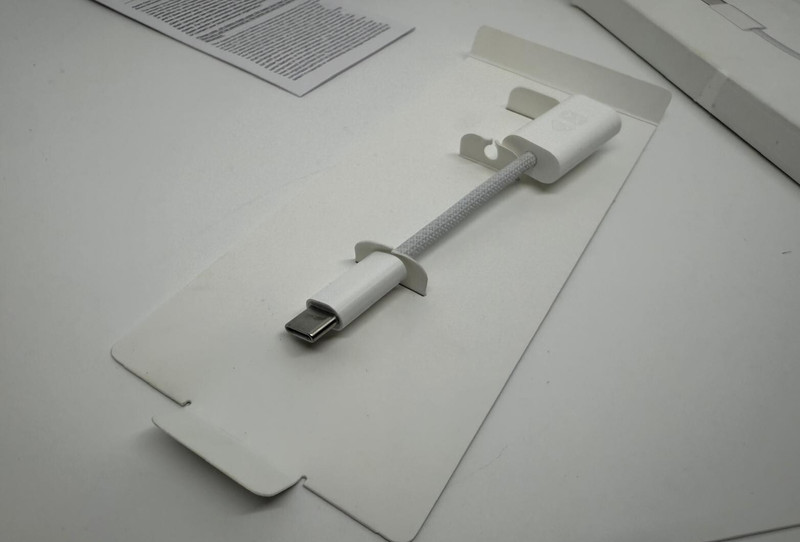 Apple USB-C to Lightning Adapter - MUQX3AM/A A2868 OEM. Excellent gallery