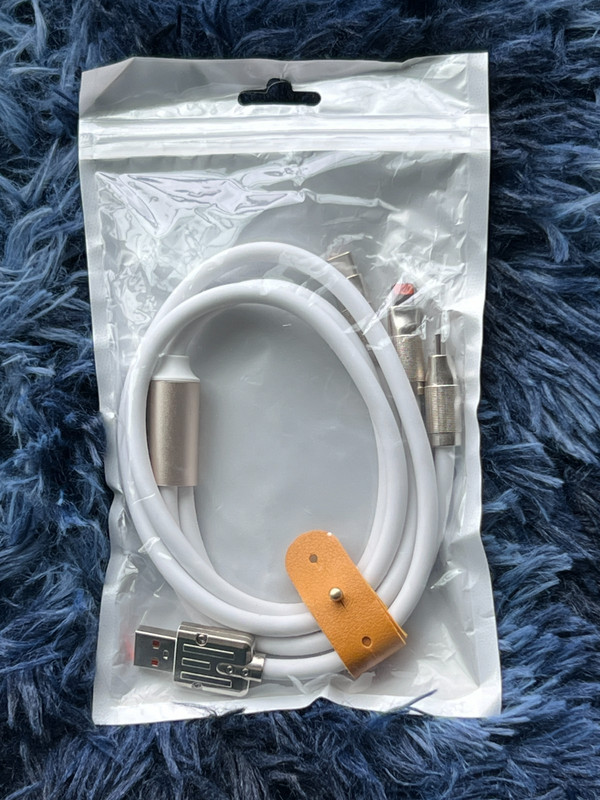 3-in-1 USB Charging Cable USB-A to 3 Connectors iPhone-Compatible White NEW gallery
