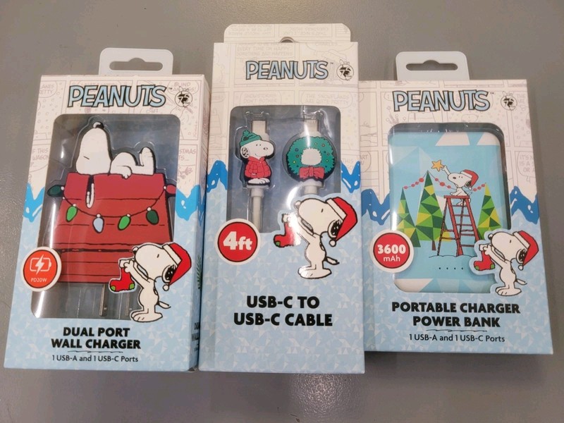 3 X Peanuts Snoopy 4Ft USB C Cable.Power Bank & Wall Charger Christmas Combo