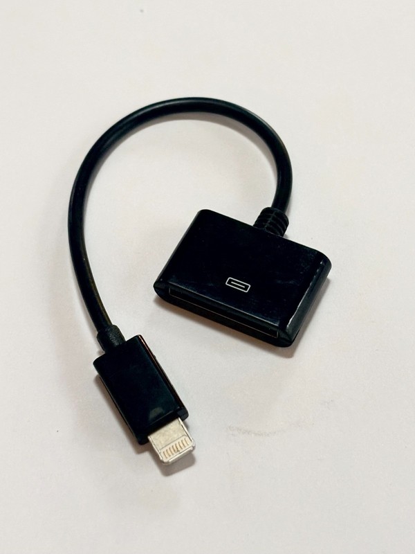 8-Pin Male to 30-Pin Female Adapter Connector Converter (8-pin for iPhone 5-14)