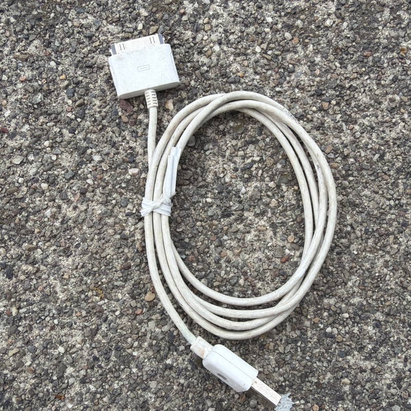 Genuine OEM Apple 30-Pin Dock to USB-A Cable Adapter 5 ft Scuffed