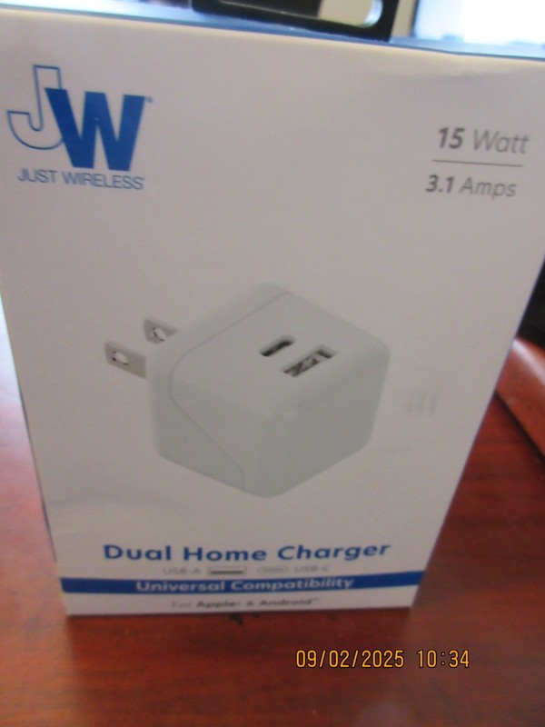 Just Wireless 3.4A Dual Port USB-A and USB-C Car Charger –
