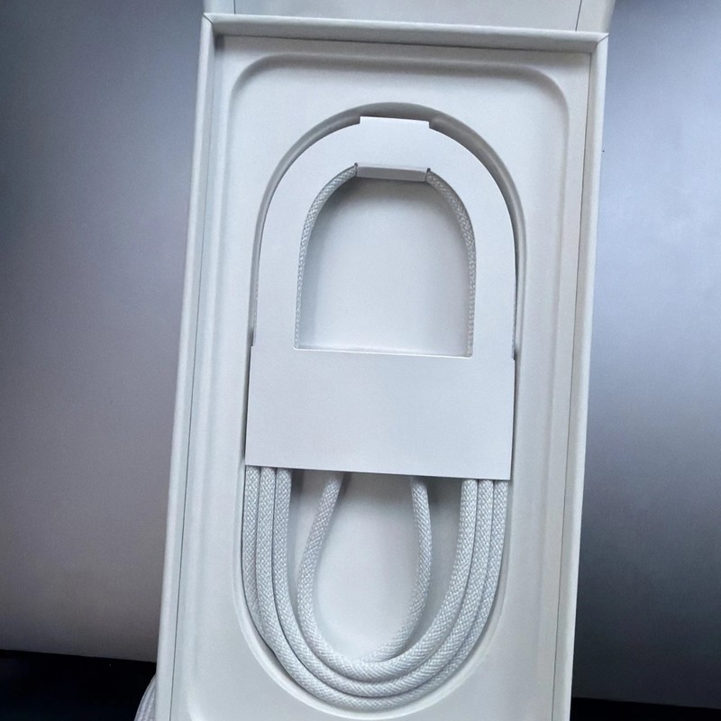2 X Genuine Original Apple iPhone iPad 60W USB-C to USB-C Woven Charge Cable 1 m