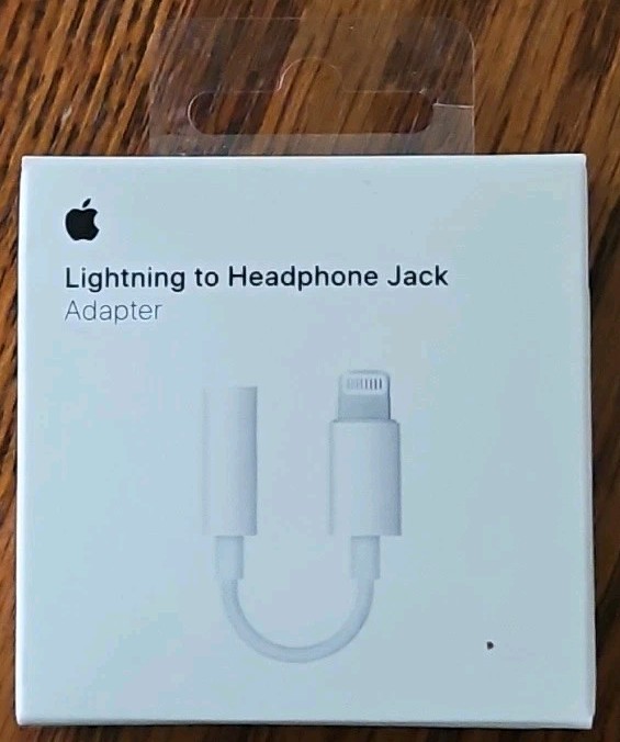 Apple Lightning to 3.5mm Headphone Jack Adapter MMX62AM/A – White – NEW in Box