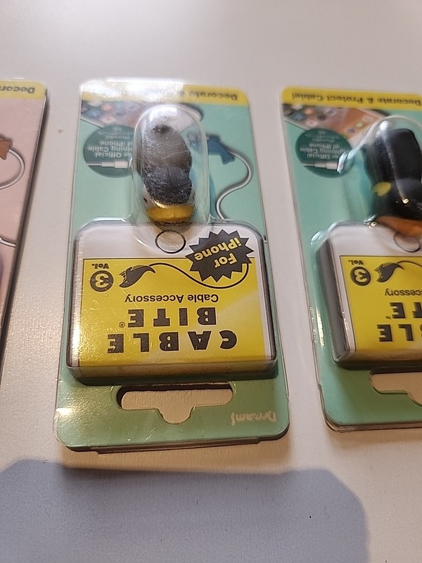 Lot of 4 Dreams Cable Bite Charging Cable Protector For iPhone New In Box gallery
