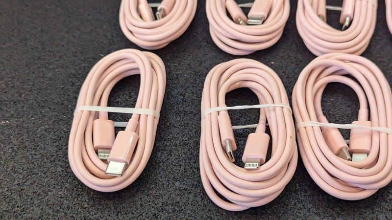 🔥Lot of 10 New🔥 6ft PD Fast Charger USB C/Type-C to Lightening Cable - Pink gallery