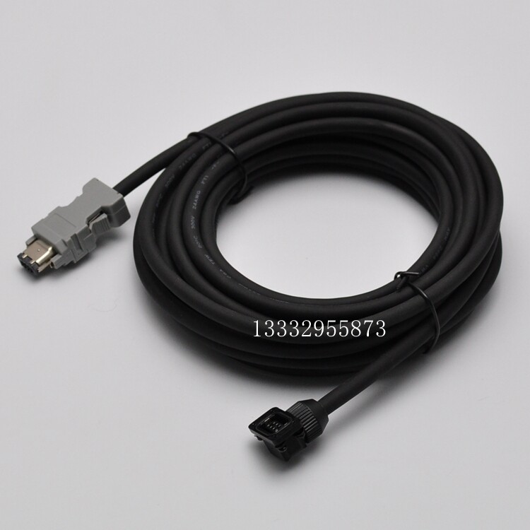 1pc New servo cable R88A-CR1A015CF