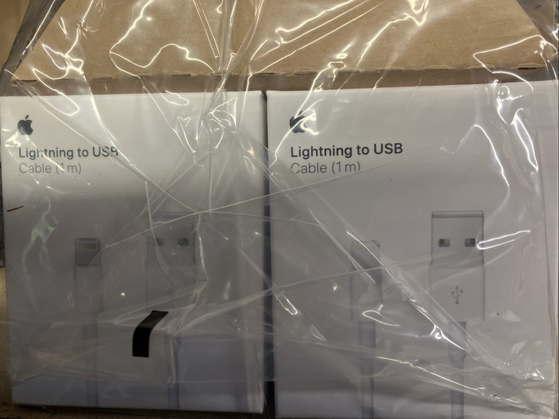 New Genuine Apple Lightning to USB Cable 1m MXLY2AM/A A1480 Retail Box Of 10 gallery