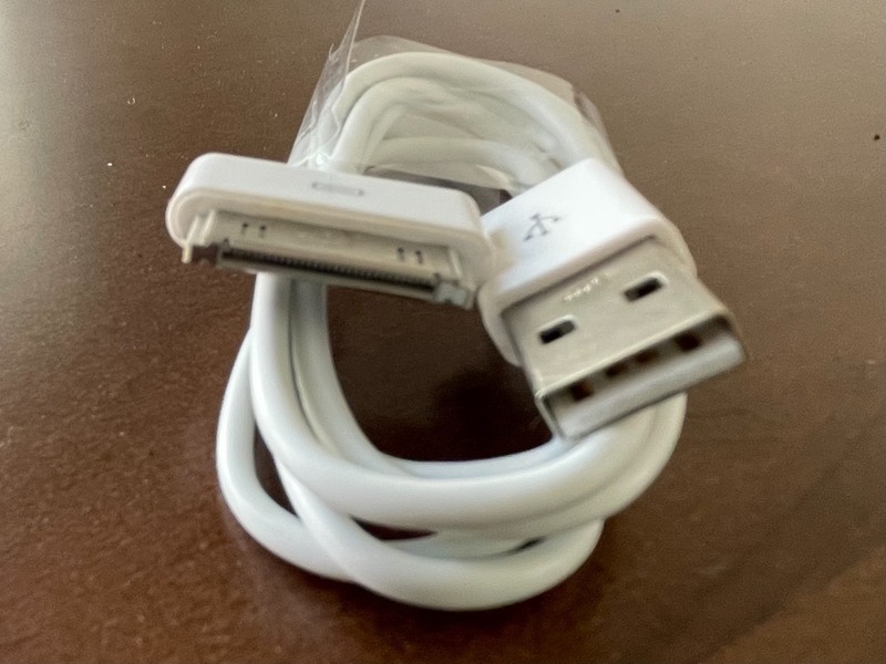 Apple 30-Pin to USB Cable 3FT - Unused gallery