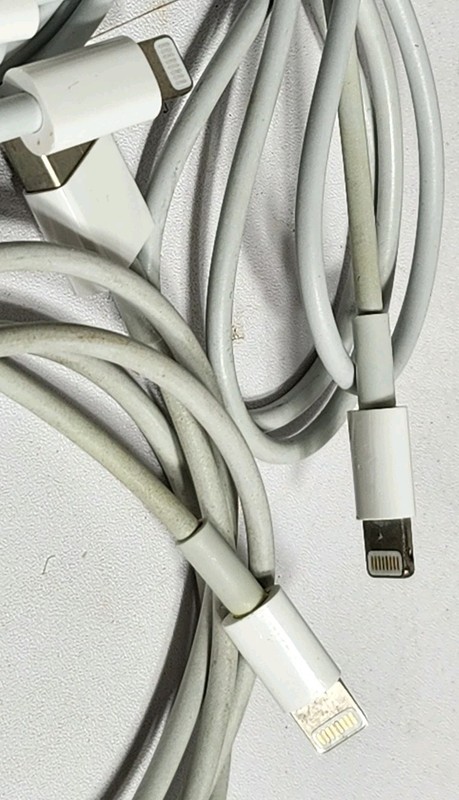 LOT 12 OLD iPhone APPLE CHARGERS Different Lengths Plus 2 Car Plug-In Chargers gallery