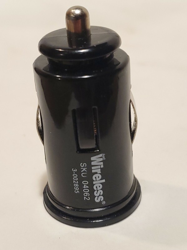 USB Wireless Charge Car 04062 3-002885 12V Input