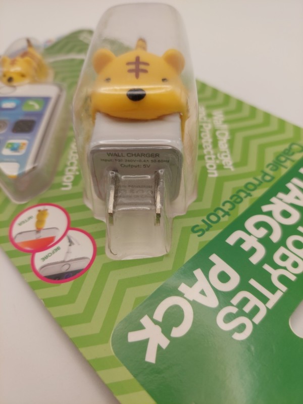 Tzumi LION CordBYTES Charge Pack • Wall Charger & Cable Protectors • New gallery