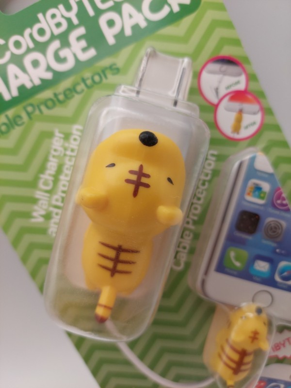 Tzumi LION CordBYTES Charge Pack • Wall Charger & Cable Protectors • New gallery