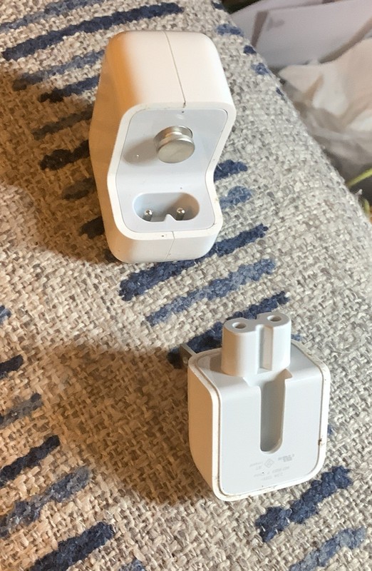 Apple 10W USB Power Adapter A1357 gallery