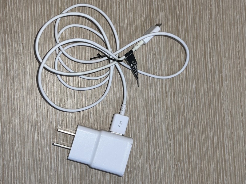 Samsung USB Travel Adapter Charger (EP-TA50JWE) and Cable (EP-DG925UWZ)