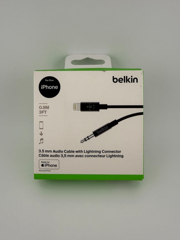 NEW Belkin Black 3ft iPhone Aux Cord 3.5mm Audio Cable with Connector