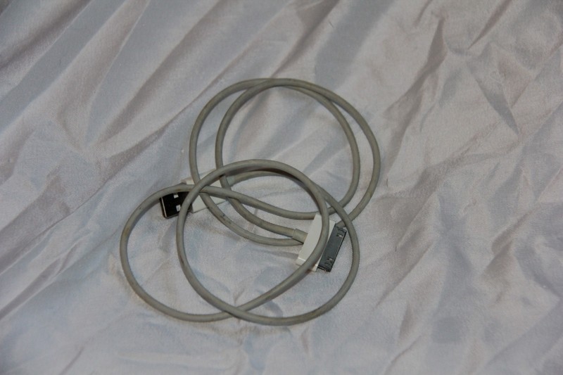 Apple MA591G/C 30-Pin to USB Cable – Charger Sync for iPod iPhone iPad gallery