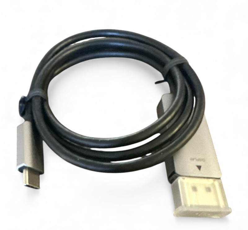 Amazon Basics USB-C to DisplayPort Adapter Cable 4K 60Hz Black