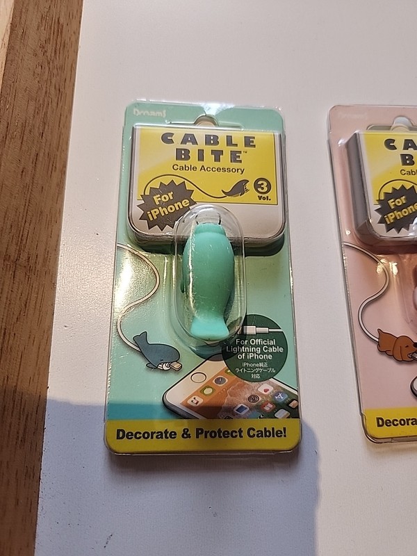 Lot of 4 Dreams Cable Bite Charging Cable Protector For iPhone New In Box gallery