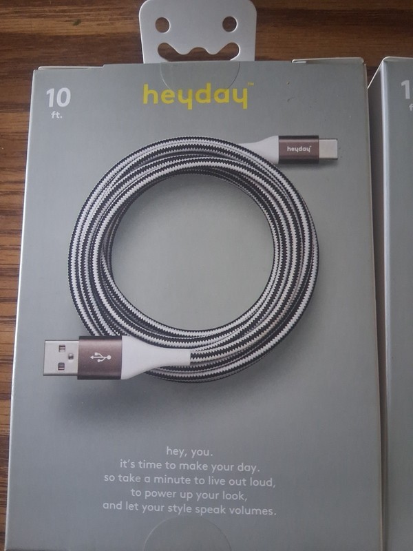 Heyday 10ft USB A to USB C Charging Cables Lot Of 7 gallery