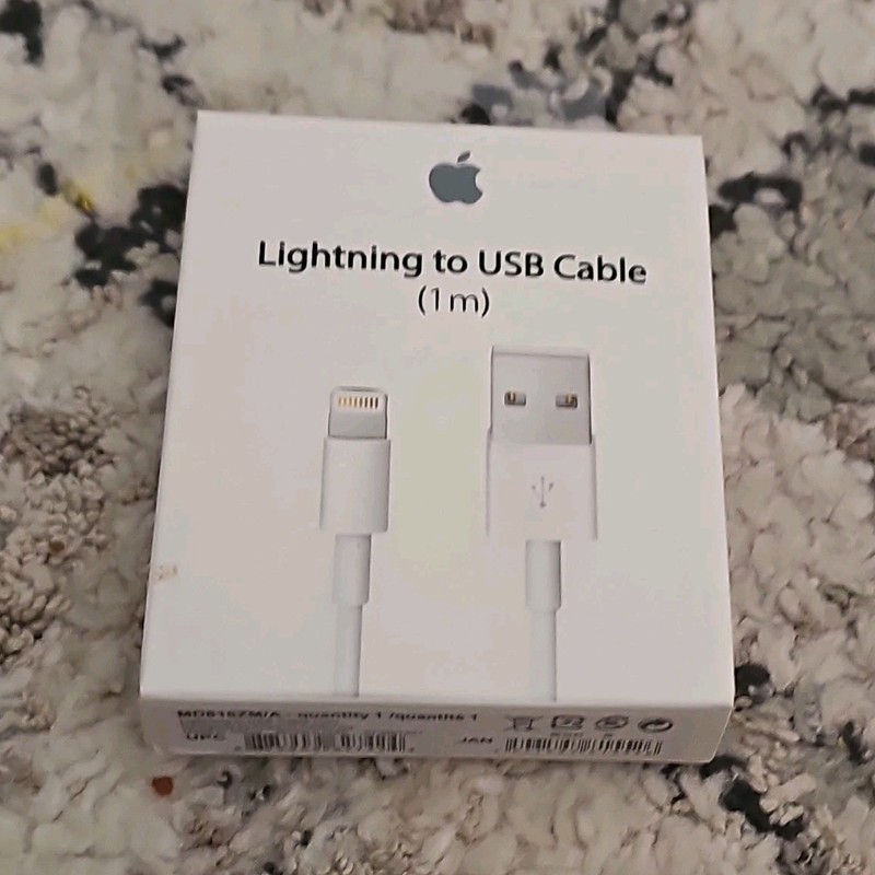 Apple White 1m Lightning to USB Charging & Data Sync Cable MD818ZM/A For Apple