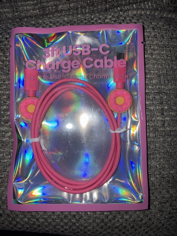 Pink Donut Charm USB-C to USB-C 3ft Charging Cable New 60W Charge 480Mbps