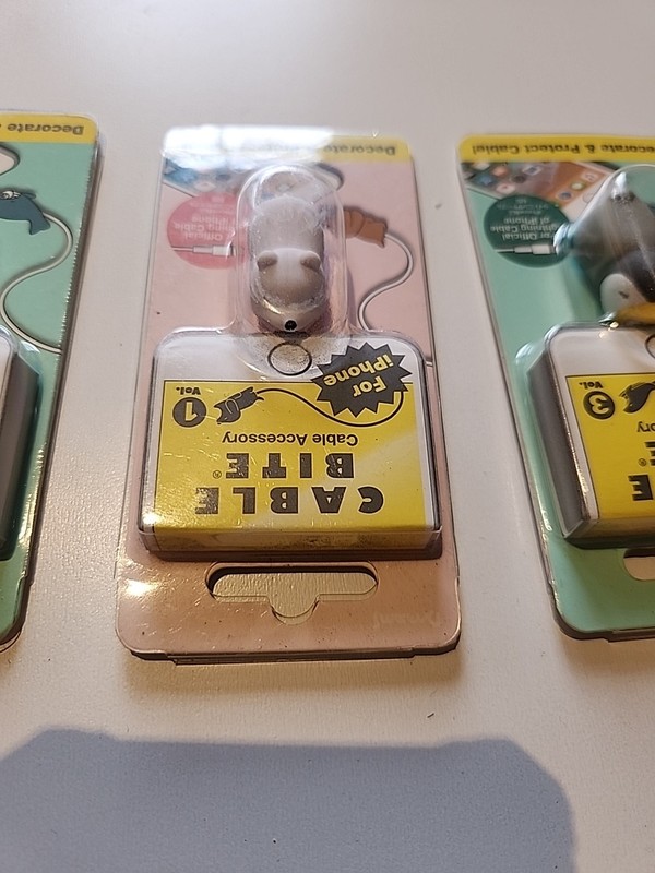 Lot of 4 Dreams Cable Bite Charging Cable Protector For iPhone New In Box gallery