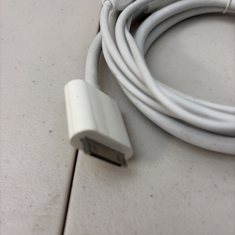 Rocketfish Apple RGB Component A/V Video Cable 30-Pin for Ipod/Iphone/Ipod WHITE gallery