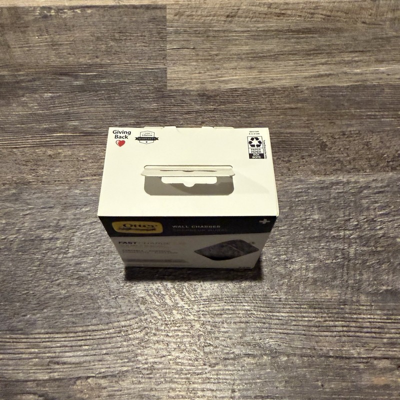 OtterBox USB-C C Fast Charge Wall Charger 20W Black APPLE SAMSUNG UNIVERSAL NEW gallery