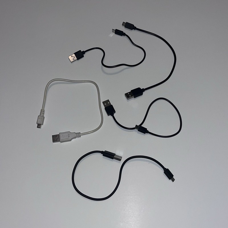 Lot of 5 USB to Micro-USB Charging Cables Black & White various sizes (UNTESTED)