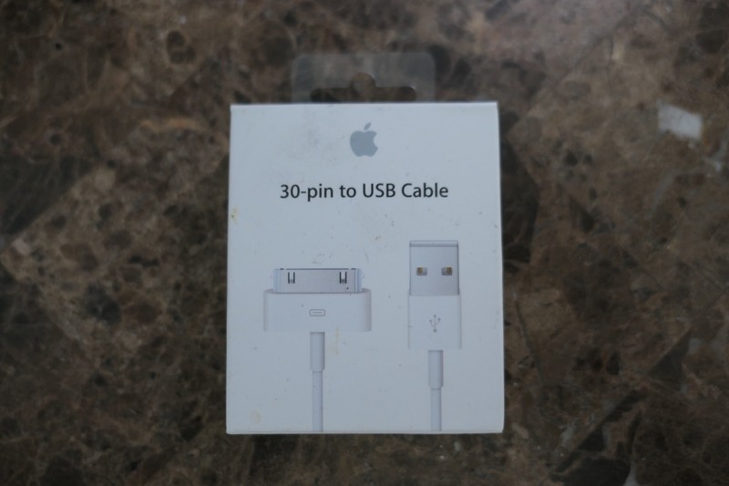 Genuine Sealed Apple 30 Pin To USB Cable GUARANTEED AUTHENTIC