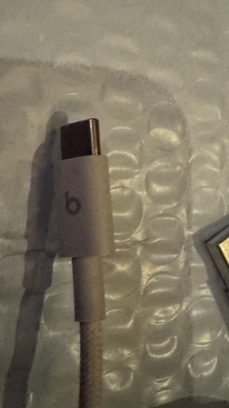 Beats branded usbc to usb charging Cable grey color braided 5ft long used gallery
