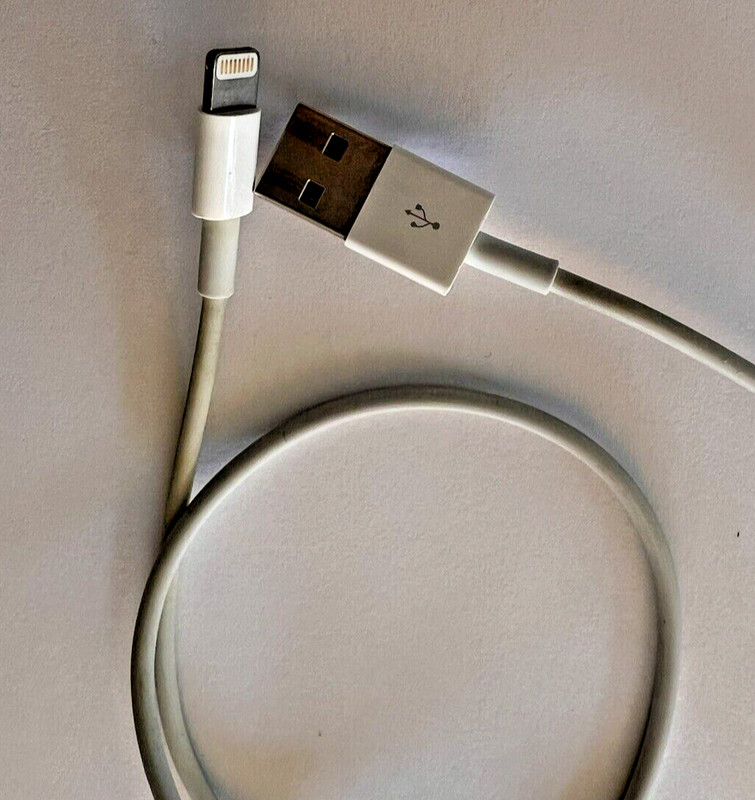 Lot of 10 Apple USB Type-A to Lightning Charging Cables 3ft. ME291AMA gallery