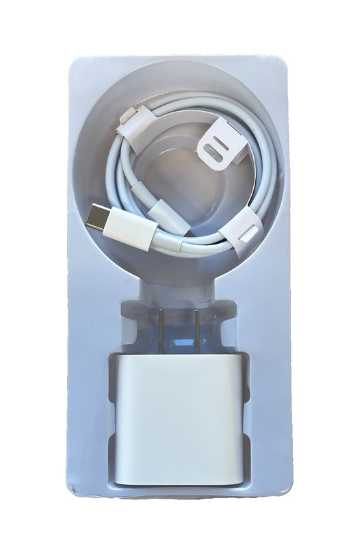 USB-C 20W Power Adapter, USB-C to Light-ning Cable, White (E878) gallery
