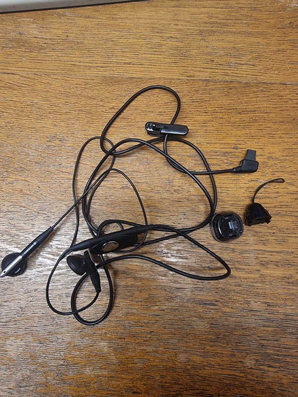 Samsung E250 E900 D900 P300 Z720 earphones gallery