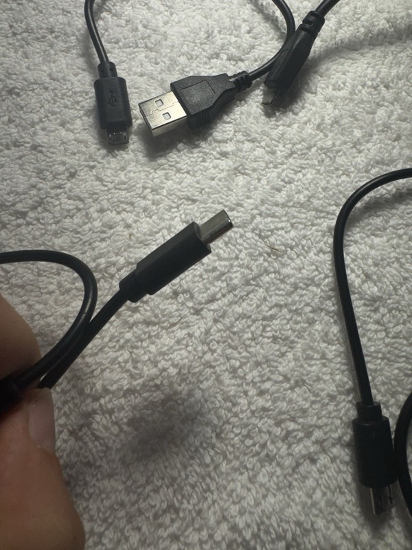 Lot of 4 Mixed Short Cables 3 USB-A to Micro-USB Cables and 1 USB Type C Cable gallery