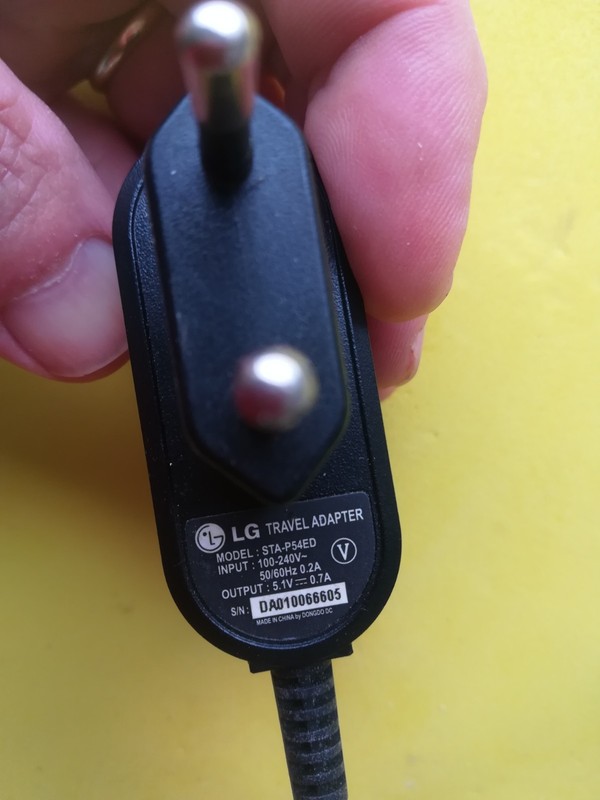 LG STA-P54ED 5.1V 0.7A Cellular Power Supply gallery