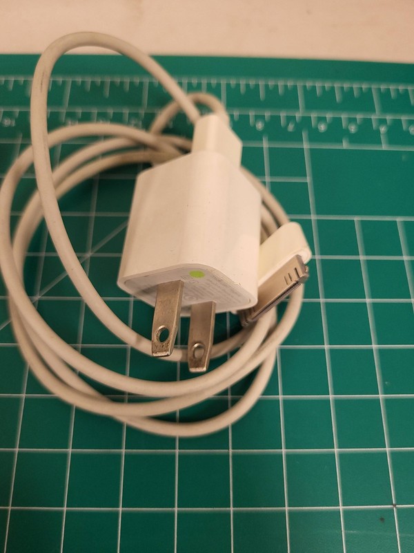Lot 6 Cell Phone Chargers Cables Samsung Motorola Apple USB-C Mini USB Sync Data gallery