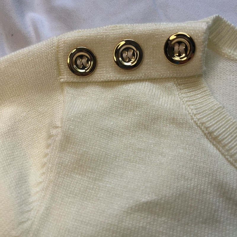 Cable & Gauge Cream and Tan Long Sleeve sweater - Size Small gallery