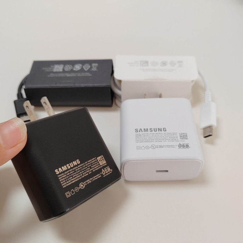 🔥Samsung 45 Watt Super Fast Wall Charger &USB-C Cable Galaxy S24 S24+ S24 Ultra gallery