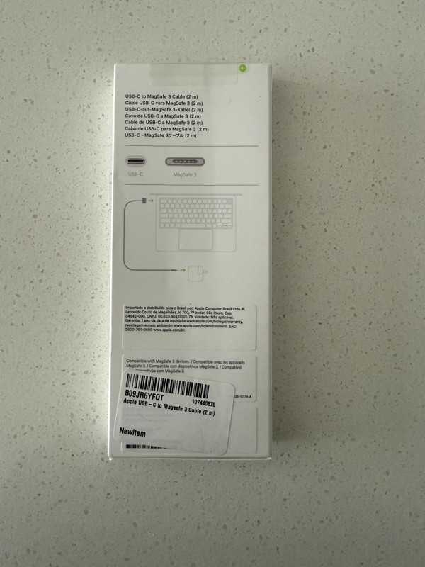 Apple USB-C to MagSafe 3 Charging Cable 2M gallery